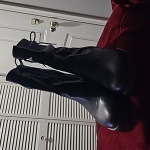 Women's Black Genuine Leather Boot